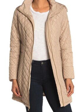 Via Spiga Quilted Hooded Puffer Jacket in Light Taupe